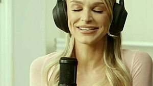 i watch vanna bardot and emma hix scissor to orgsm, so hot