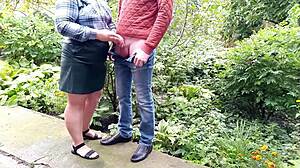 Čudovita zrela cougar, vzemi moj vroči izliv zdaj!