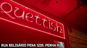 Safadinha de 18 Anos com Várias Picas