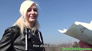 Pierced skater chick gives blowjob outdoors! 😍