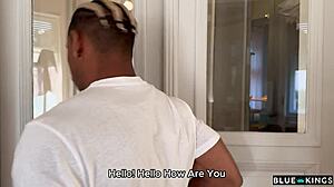 Vi a esa traviesa de 18+ montar en el trío del dormitorio.