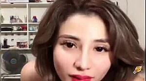 Hot girl lộ hàng bingo?