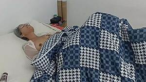 My stepsister and I started with masturbation 😏