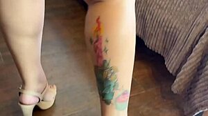 fat bbw shakes ass and sucks monster cock 😍