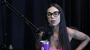 Foi Hackeada Gravou Com Maximo Garcia Criou O Curso E Deu Dicas Para A Sentada E Se Descobriu Exibisionista - Didy Reis Watch On Sheer Red