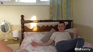 Lexie Cummings matura formosa si fa scopare duro da Sam Bourne