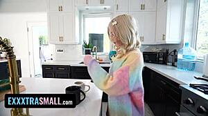 I love this nerdy girl's orgasms