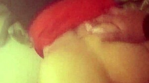 Milf Encuentro A Mi Suegra Sola En La Habitaci�n Y Me Propone Que La Folle Antes Que Llegue Mi Novia Y Nos Pille