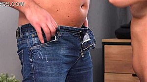 Cute brunette enjoys her first squirt thanks to Sam Frost