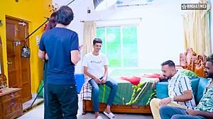 देसी गर्लफ्रेंड की पहली पब्लिक एडवेंचर