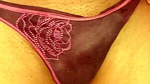 modelin my wifes pantys with sum erros in the proces