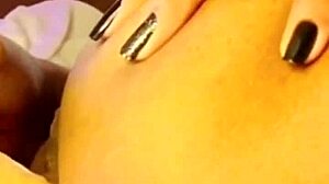 garota gostosa e magra do tinder depois de alguns drinks acaba montando no meu pau