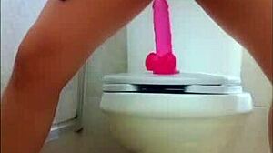 Sexy Girl Leaks Homemade Dildo Video