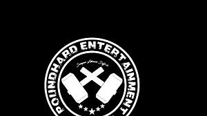 Chunky black BBW shows off her oiled ass