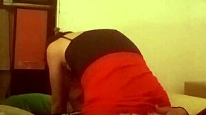 Milf Encuentro A Mi Suegra Sola En La Habitaci�n Y Me Propone Que La Folle Antes Que Llegue Mi Novia Y Nos Pille