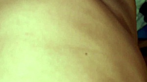 【素人】舞30代セックス大好きパイパン主婦。今日は射精感はあったけど毎日中出ししてるからなのか精液の量が少ないのが解る。変態貧乳パイパン不倫妻。