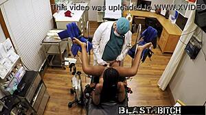 minnie rose spreads pussy backstage for face fucking and cum fill