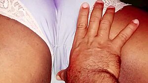 a bunda grande da minha madrasta e a buceta molhada