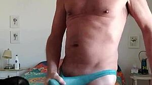 Daddy Bulge Rubbing