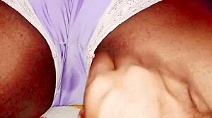 a bunda grande da minha madrasta e a buceta molhada