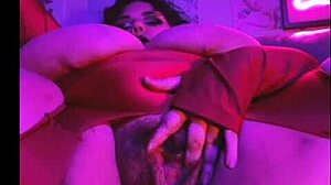 Stroke your cock while i rub my bbw pussy?