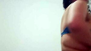 Gostosa Dançando Funk Putaria Bem Gostoso E Mostrando Seus Peitinhos Gostosos Para A Camera