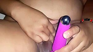 the black woman with big ass masturbates alone