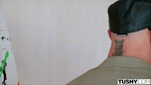 Vanna Bardot Gapes Ass Wide