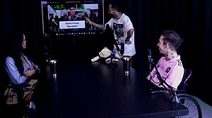 Morena gostosa sensualizes on stripper showing big beautiful tits