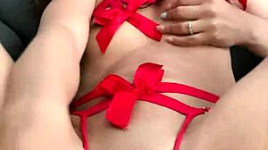 hot amateur babe toys her tight pussy solo