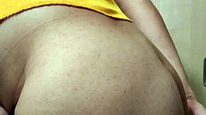 Teen with buttplug in uniform 😏 update 18