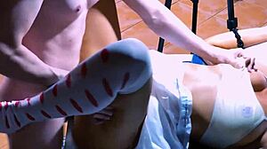 la estudiante dice, seduzco al profesor y lo follo en su casa.