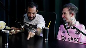 Morena gostosa sensualizes on stripper showing big beautiful tits