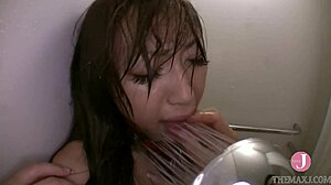 Kaori Sakura Shows Off Her Good Body