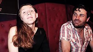 Lola Toma sus Primeras Dos Pollas