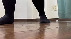 mature japanese brunette shares her raw masturbation experience 😊