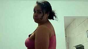 is this ninfeta safada playing her pussy while dancing funk?