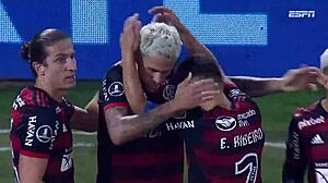 Queixudo Canarinho E Ex-Calvo Grávido Metem De 4 Em Argentina Raspadinha Em Sua Casa