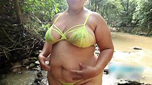 Bold Beach Sex with Follower: Deepthroat, Doggy, and Cum