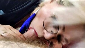 Aimee Hot Milf Naik Dengan Buttplug.