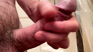 Clitlicker662 flashes in nature! Orgasm time!