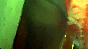 Acabei de sair do banho com buceta molhada