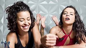 deusas experientes mostrando a habilidade com os p�s