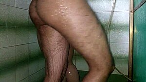 Boyfriend Fucks In Shower