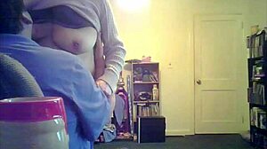 loris shows her tits in the living room