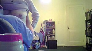 loris shows her tits in the living room