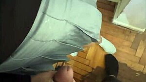 intersecto a mi hermanastra antes de irse al colegio para que me mame la verga