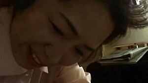 Japanese couple fucks daytime