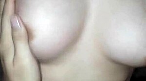 Chị Iuuuu, a Vietnamese Asian model