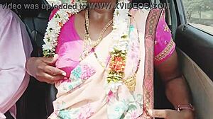इंडियन सेक्सी साड़ी भाभी कार रोमांस